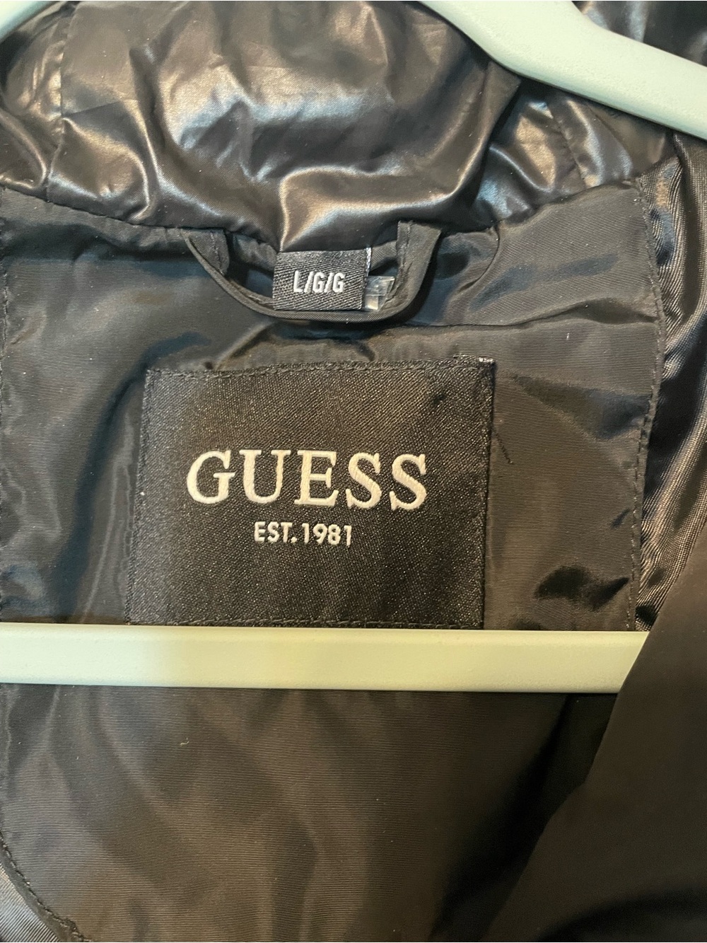 Gorgeous NWOT ❤️GUESS Black Quilted Hooded Puffer - Picture 2 of 13